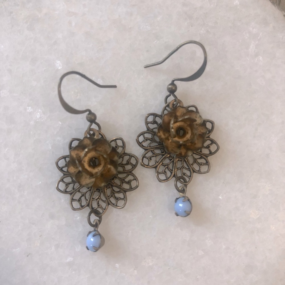 🔥SALE - Any 4/$20.  Vintage Style Hook Earrings​